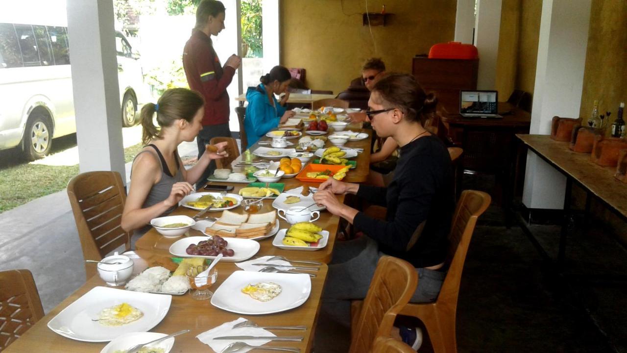 Share Safari Family Bungalow Udawalawe Buitenkant foto