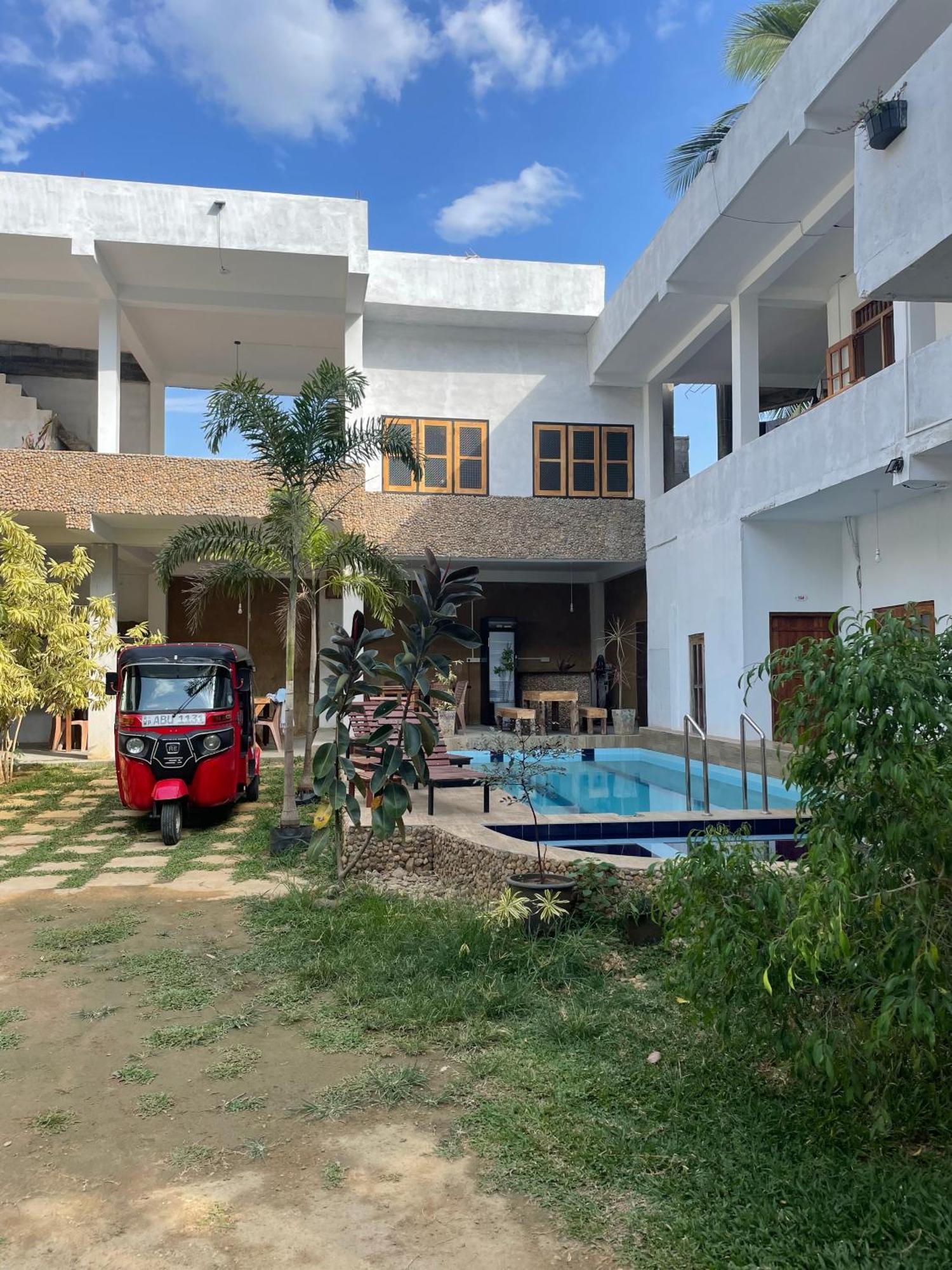 Share Safari Family Bungalow Udawalawe Buitenkant foto